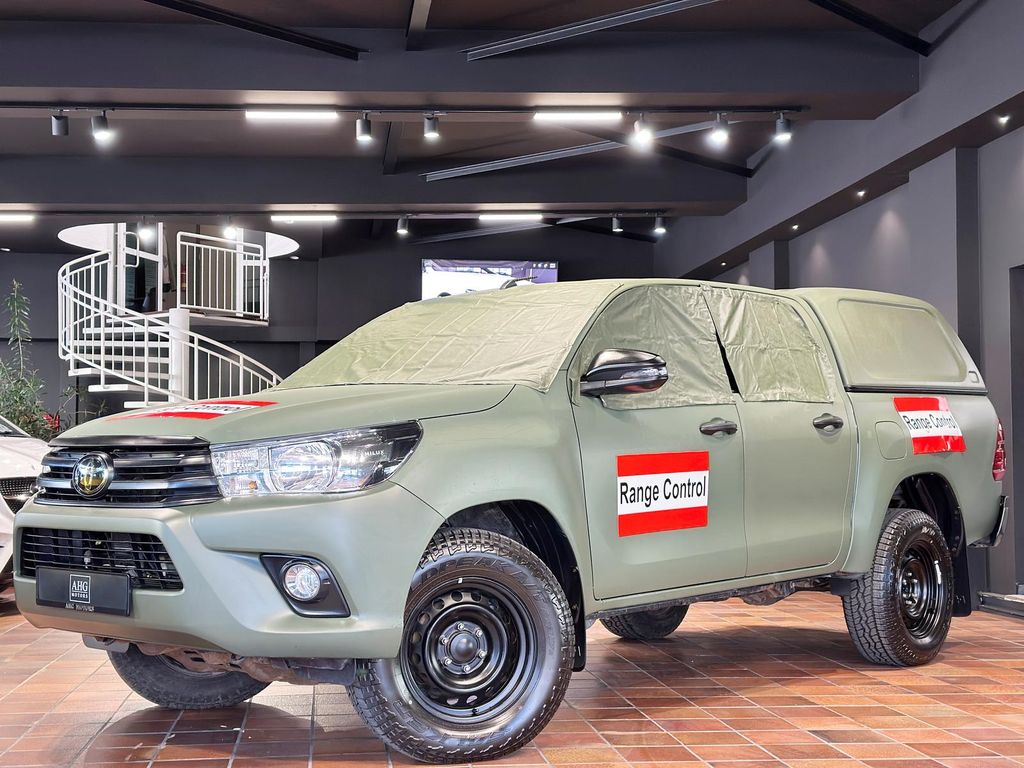 Bild des Angebotes Toyota HILUX ELCH DOUBLE CAB DUTY 4X4 BUNDESWEHR HARDTO