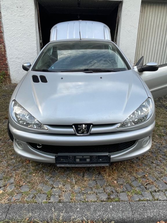 Bild des Angebotes Peugeot 206 CC Filou 110 Filou