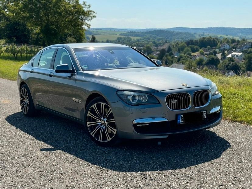 Bild des Angebotes BMW 730d**M Optik**Leder**Navi**Xenon**20"**