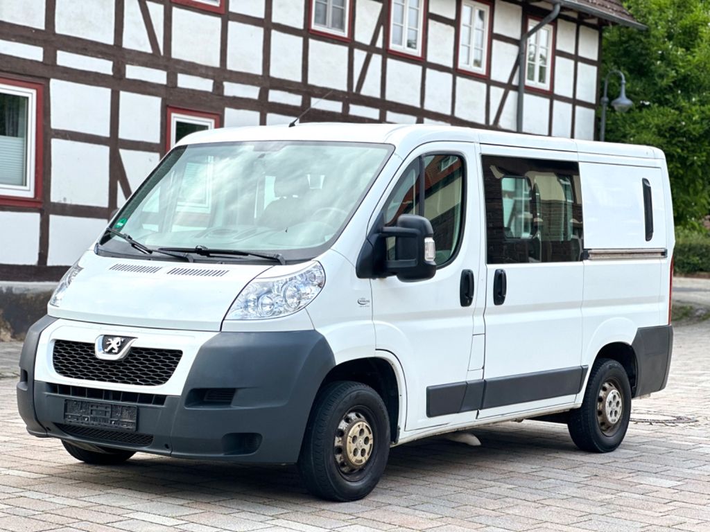 Bild des Angebotes Peugeot Boxer 2.2 HDi Mixto 6 Sitzer L1H1  AHK.  1 Hand