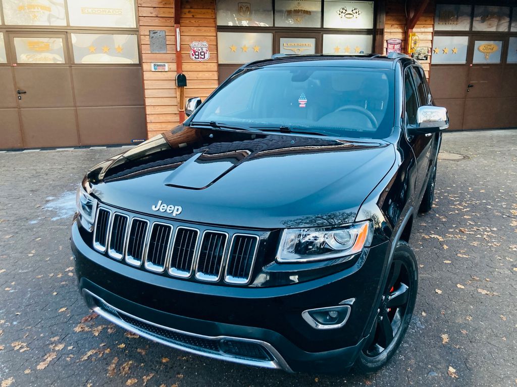 Bild des Angebotes Jeep 5,7 V8*LPG*LIMITED*AHK*NAVI*LEDER*LED*PDC*VOLL*