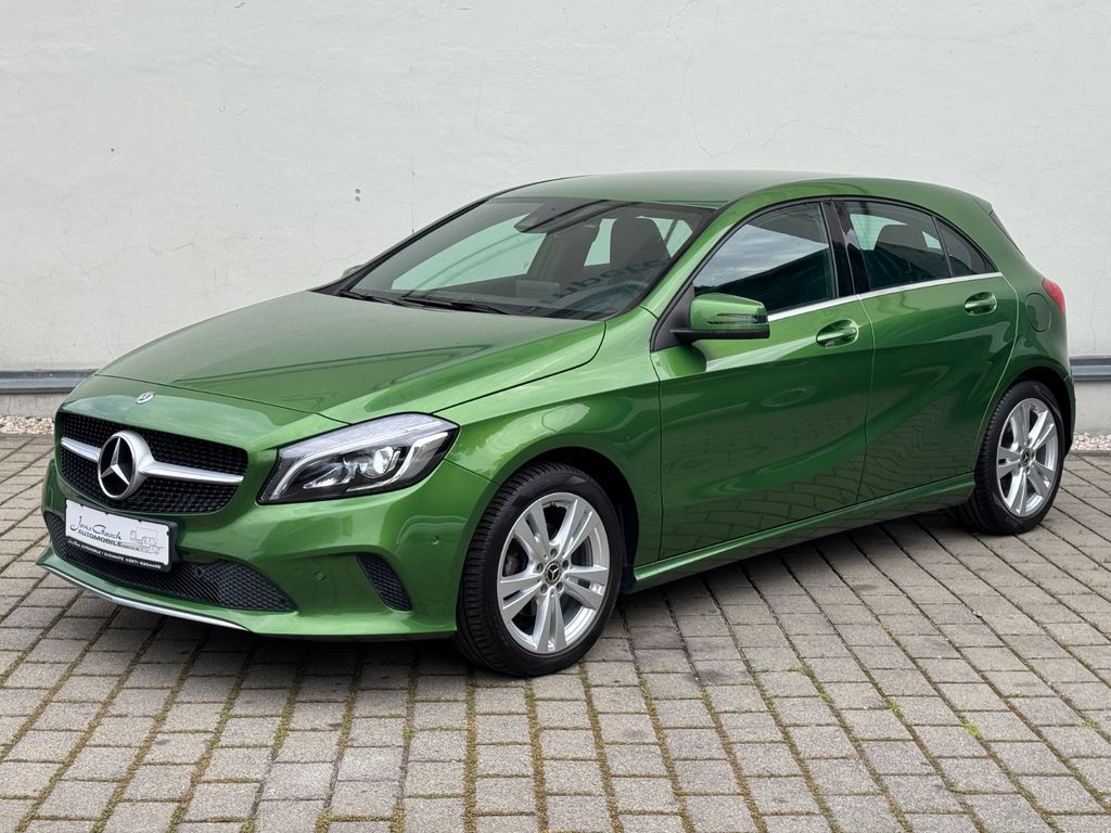 Bild des Angebotes Mercedes-Benz A 180 d "Urban" Kamera/Navi/LED...