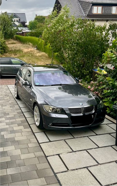 Bild des Angebotes BMW 330D M57 Touring Sport Paket Panoramaglasdach
