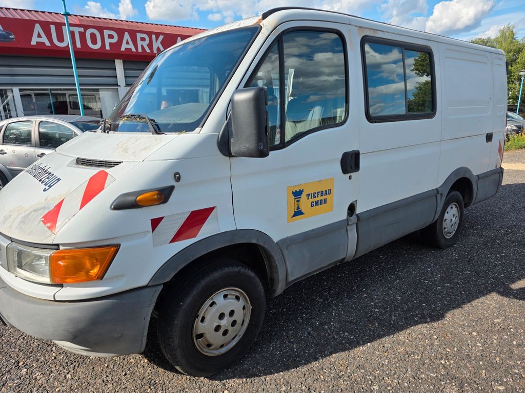 Iveco Massif , Dailly Unijet .Geschlossen .