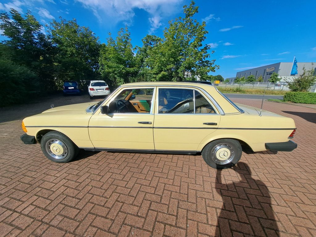 Bild des Angebotes Mercedes-Benz 300 D W123