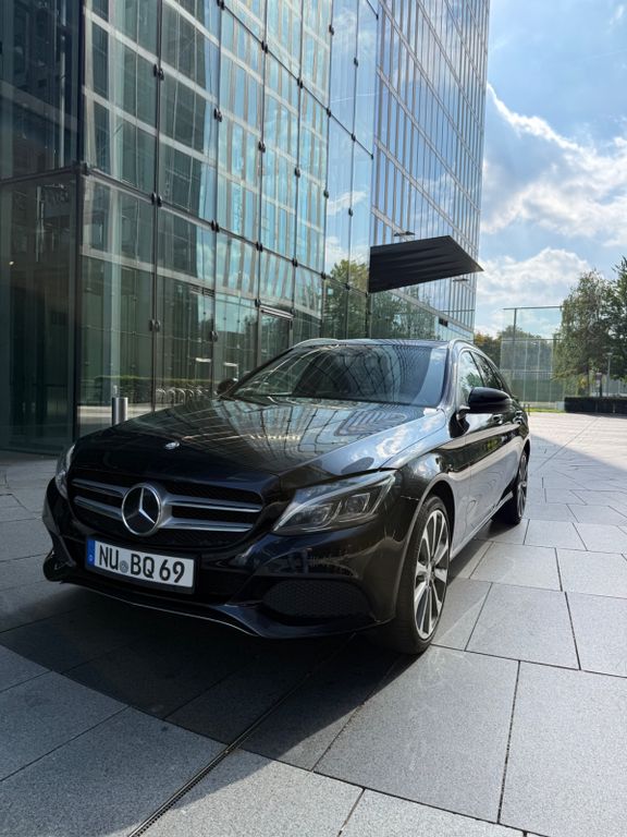 Bild des Angebotes Mercedes-Benz C 400 4MATIC T Autom. AMG Line