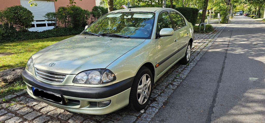 Bild des Angebotes Toyota Avensis 1.8 Linea 60000 KM, 1. Hand