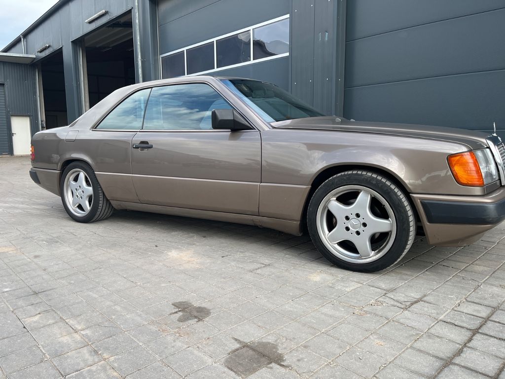 Mercedes-Benz CE 300