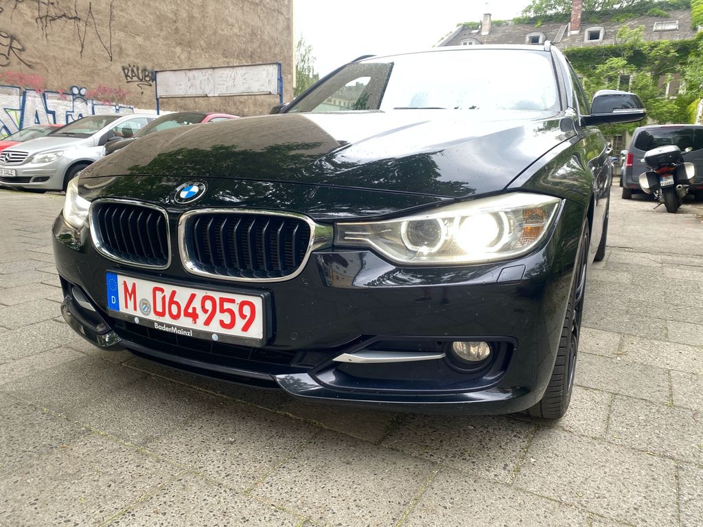 Bild des Angebotes BMW 316i touring AUTOMATIK SPORT LINE*LEDER*BI-XENON