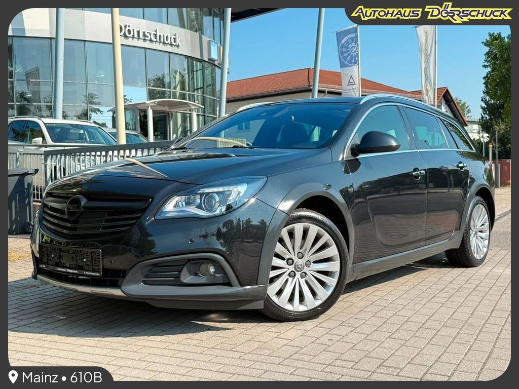 Opel Insignia Country Tourer 4x4. PANO. AHK. NAVI