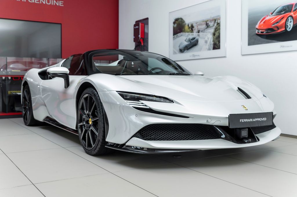 Bild des Angebotes Ferrari SF90