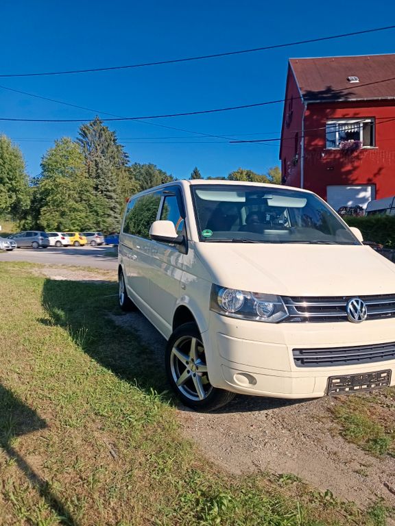Bild des Angebotes Volkswagen T5 Caravelle Langer Radstand Tüv 3/2028