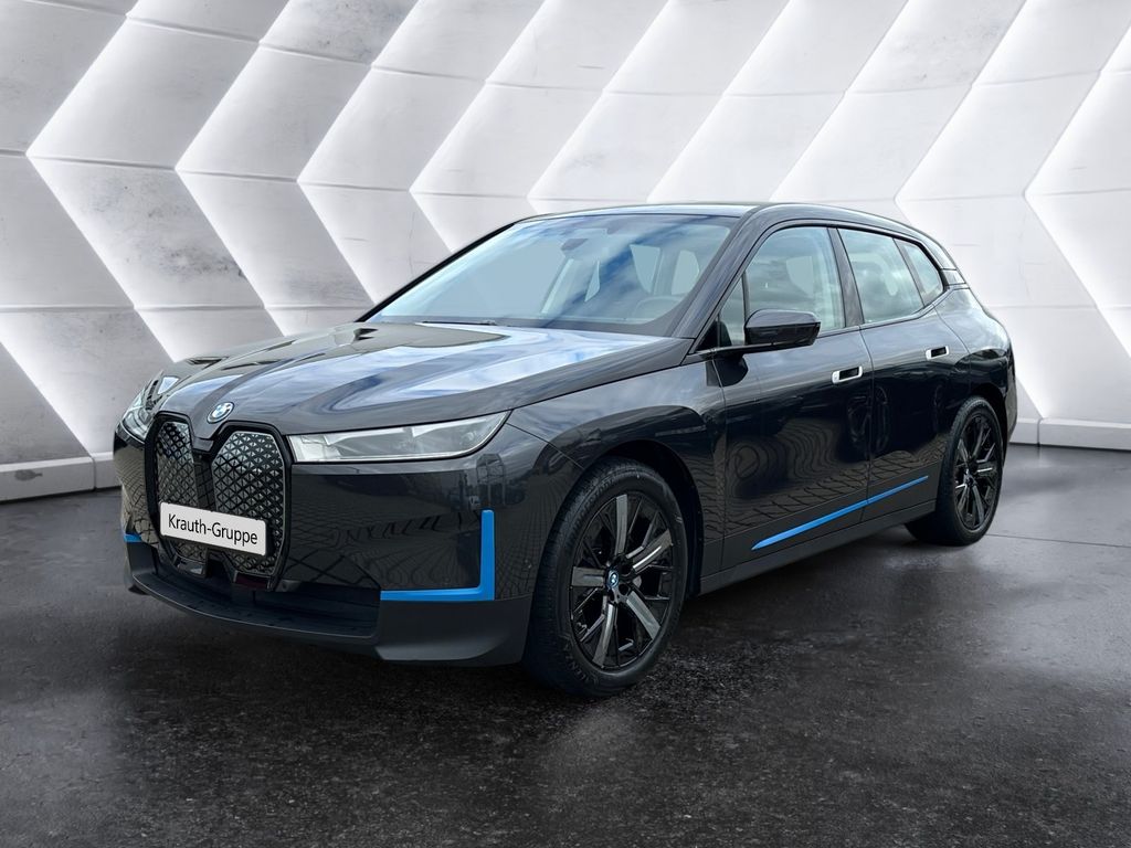 Bild des Angebotes BMW iX xDrive40 HK HiFi DAB RFK Komfortzg. Shz PDC