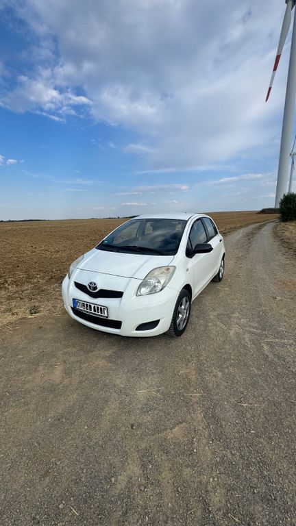 Toyota Yaris 1.0 VVT-i | TÜV 04/2028 |