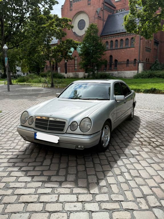 Bild des Angebotes Mercedes-Benz E 280 4MATIC ELEGANCE