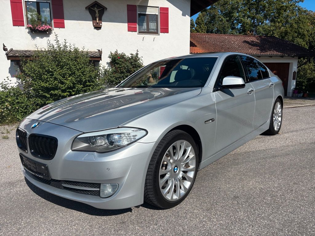 Bild des Angebotes BMW 550 i Limousine Head Up 19" NAVI El.SSD El.AHK
