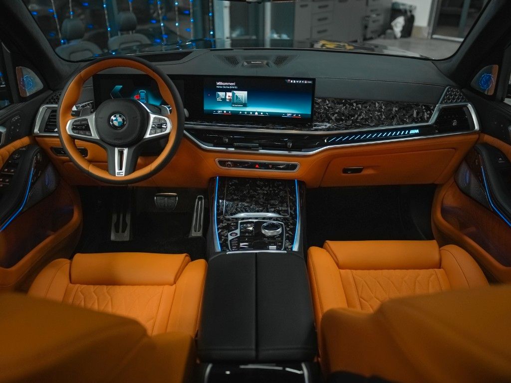 Bild des Angebotes BMW X7 M60i Manufaktur-Umbau-Mandarin | Voll