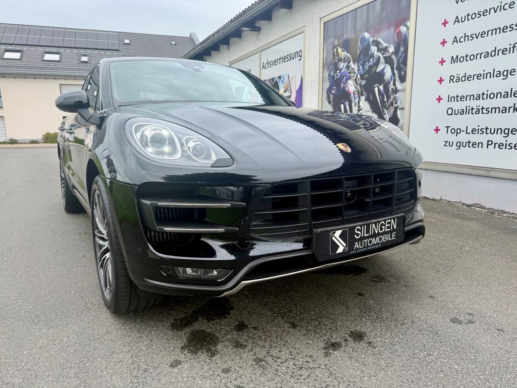 Porsche Macan Turbo+LUFT+BURMESTER+PANO+DE+SCHECKHEFT+++
