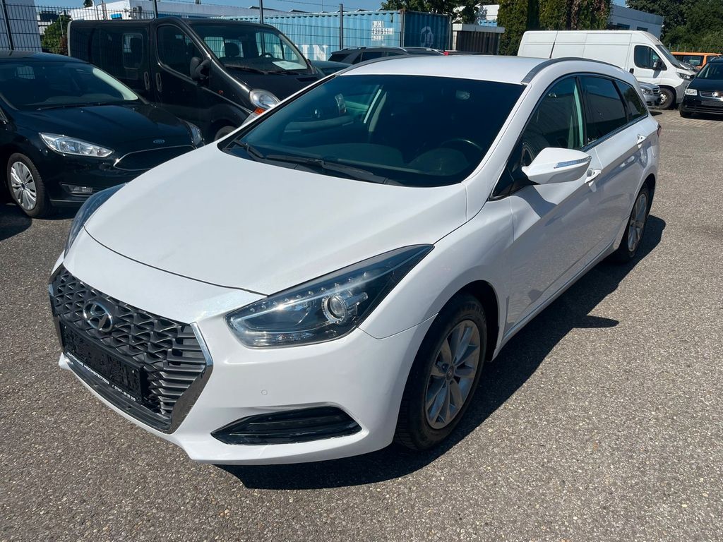 Bild des Angebotes Hyundai i40 cw 1.6 CRDi  1.Hand Navi Kamera LED