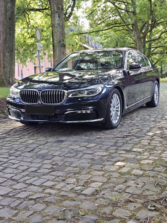 Bild des Angebotes BMW 730d xDrive - Imperial Blue