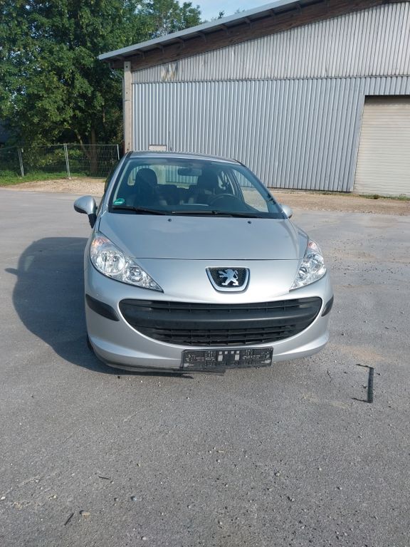Bild des Angebotes Peugeot 207 Tendance 95 VTi Tendance
