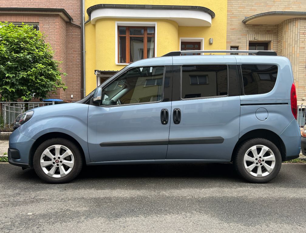 Bild des Angebotes Fiat Doblo Panorama 1.6 16V Multijet 88kW Easy