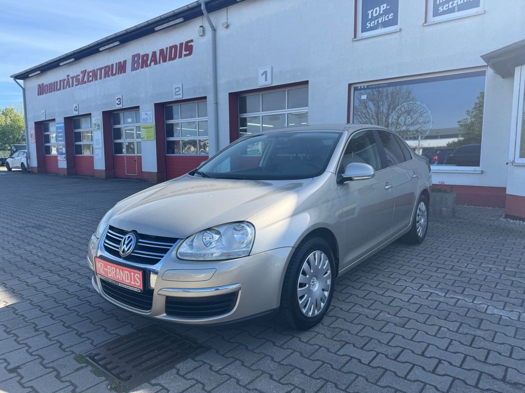 Bild des Angebotes Volkswagen Jetta 1.6 Comfortline 2 Hand AHK HU&AU Neu