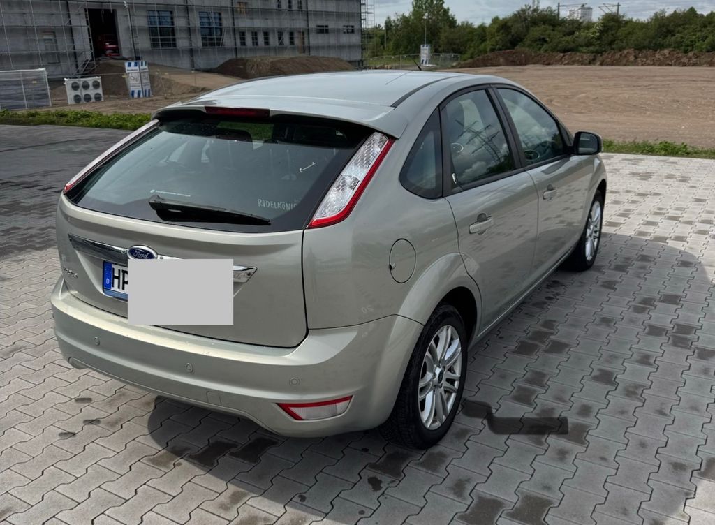Bild des Angebotes Ford Focus 1,6 Ghia Autom. Ghia | 101 PS | TÜV 12/26