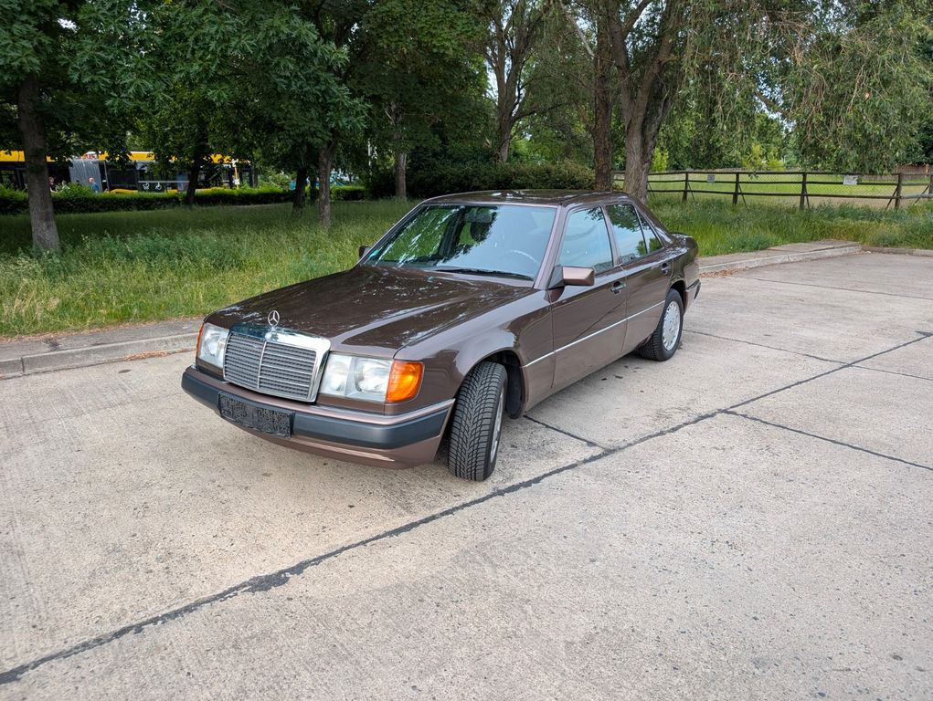 Bild des Angebotes Mercedes-Benz E 320 W124