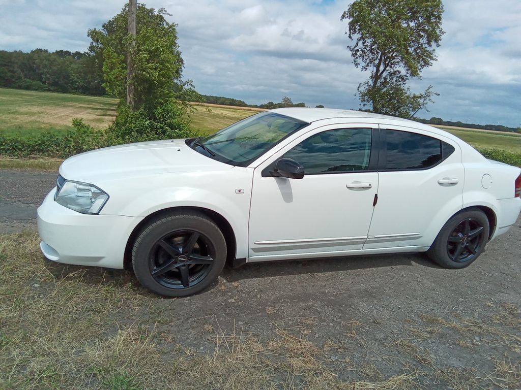 Bild des Angebotes Dodge Avenger SE 2.0 bis zum 14.8 für 3400€ zu haben
