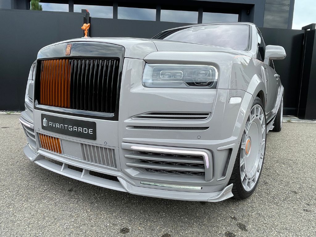 Bild des Angebotes Rolls-Royce Cullinan Black Badge MANSORY 4-Seat Starlight