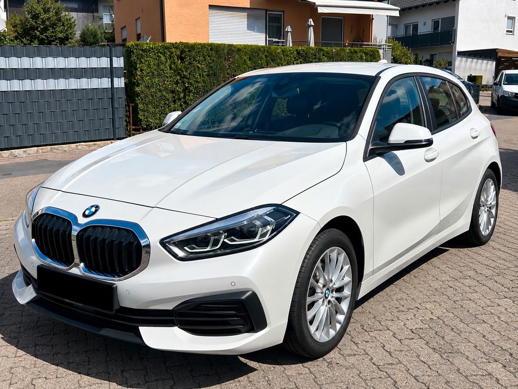 Bild des Angebotes BMW 118i Advantage Doppelkupplung, 1.Hand, LED, SHZ