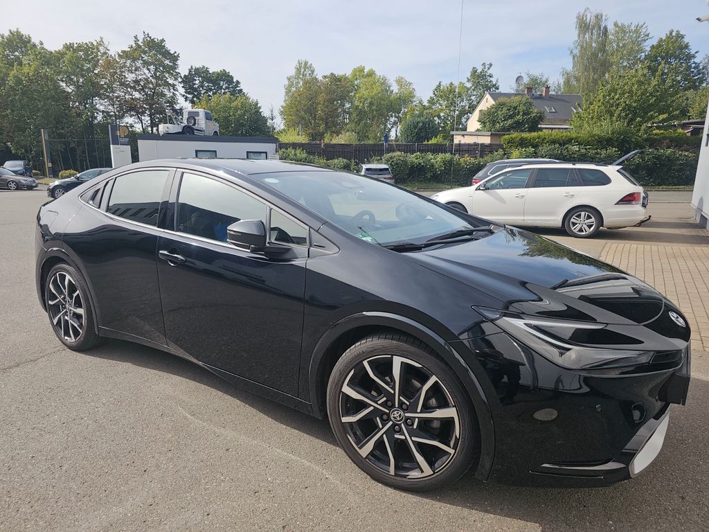 Bild des Angebotes Toyota Prius 2.0-l-VVT-i Plug-in Hybrid Executive E...