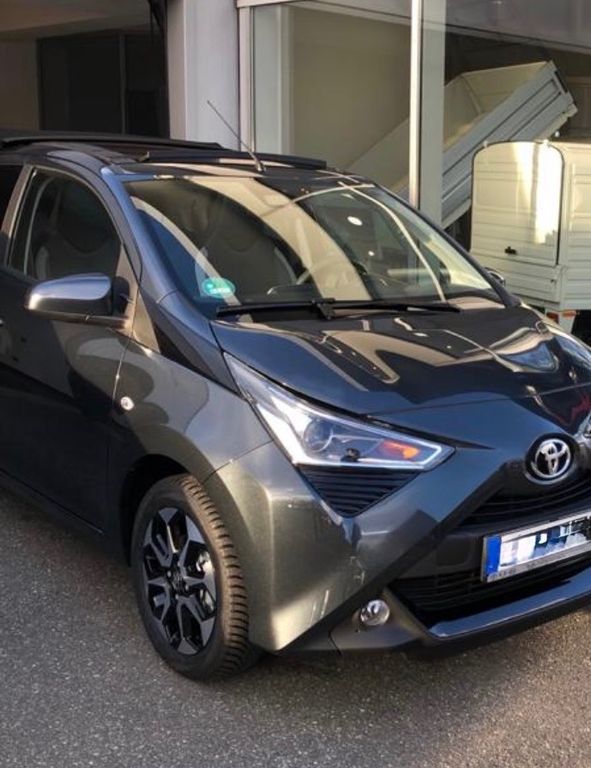 Bild des Angebotes Toyota Aygo 1,0-l-VVT-i x-sky Faltdach KLIMA CarPlay