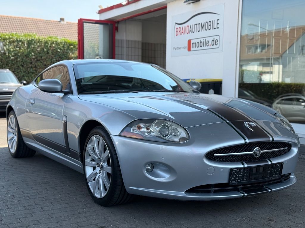 Bild des Angebotes Jaguar XK 4.2 Coupe XENON/NAVI/LEDER/KEYLESS/MEMORY/BT
