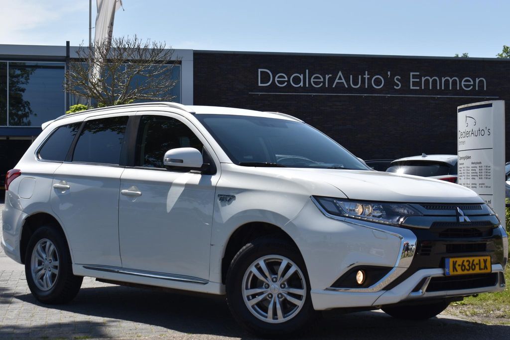 Bild des Angebotes Mitsubishi Outlander 2.4 PHEV Pure