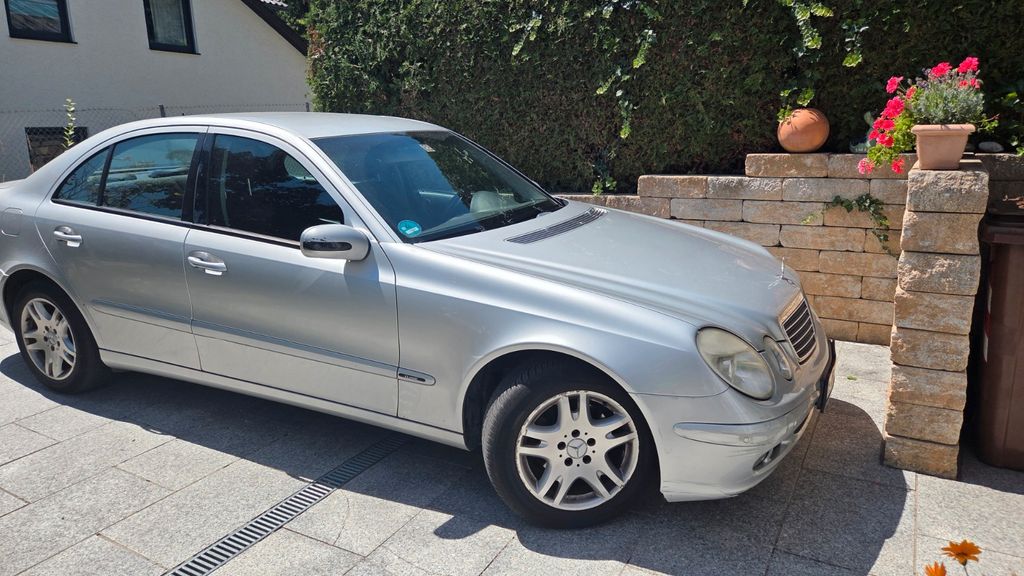 Bild des Angebotes Mercedes-Benz 220