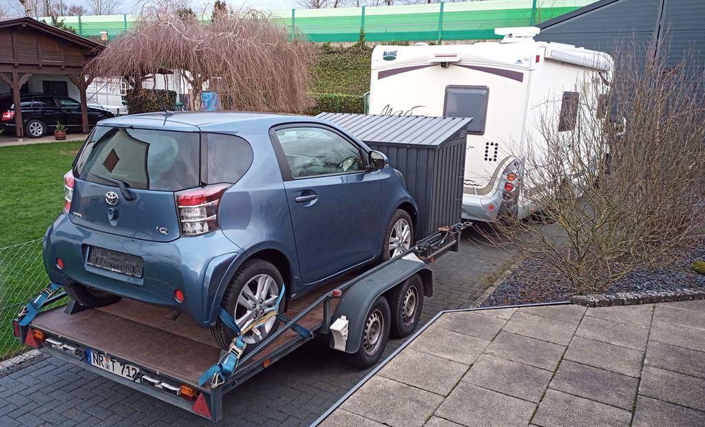 Toyota IQ + 1,33-l-Dual-VVT-i Multidrive S +