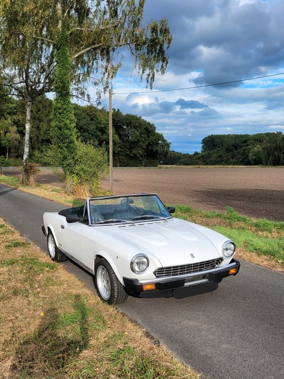 Fiat 124 Spider Pininfarina