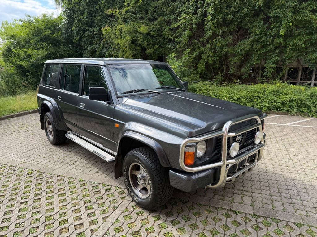Nissan Patrol 2.8 TD Station, Klima, 7 Sitzer, Oldtimer