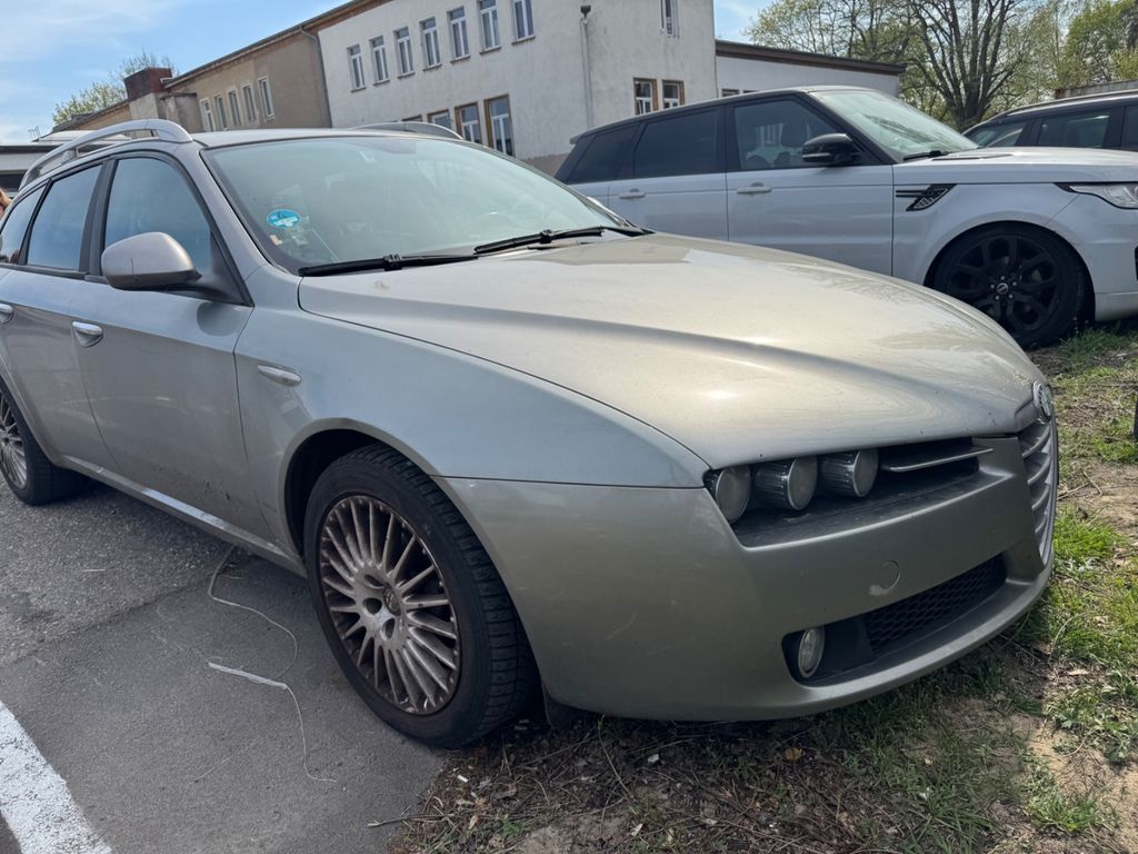 Bild des Angebotes Alfa Romeo 159 Sportwagon 2.0 JTDM 16V Turismo(Export)