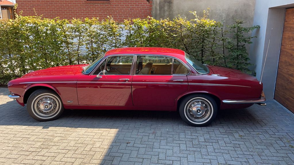 Bild des Angebotes Jaguar XJ12 5,3 Serie 2 im Liebhaberzustand