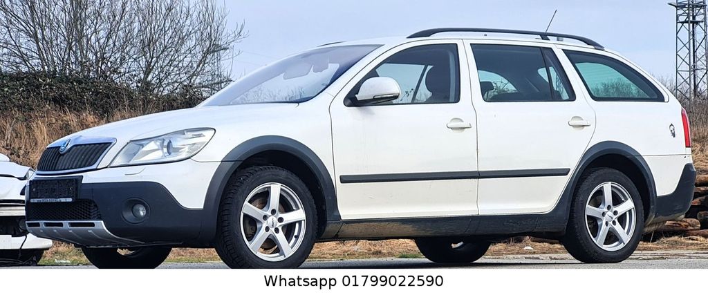 Skoda Octavia Kombi Scout 4X4 Klima + Tempomat + Navi