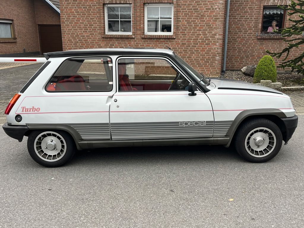 Renault R 5