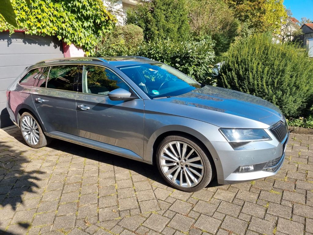 Bild des Angebotes Skoda Superb 2.0 TDI SCR DSG Premium Edition Combi...
