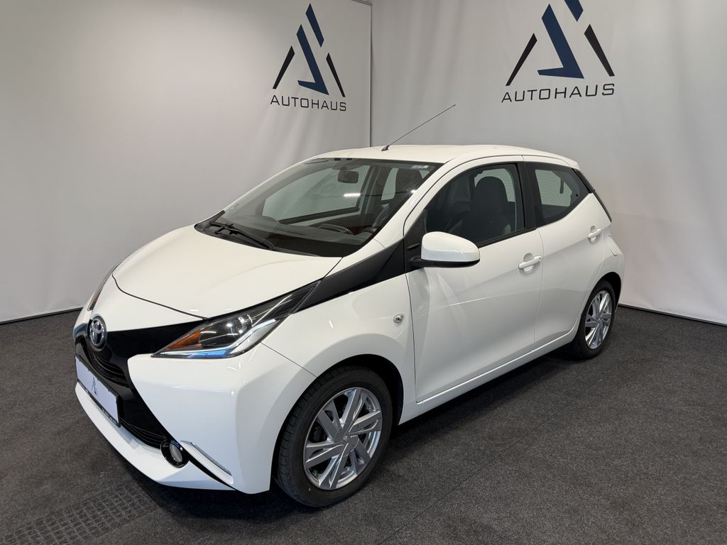 Bild des Angebotes Toyota AYGO x-play touch Kamera Bluetooth LED Temp