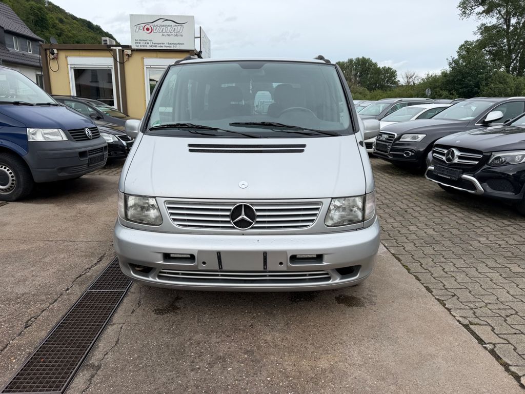 Mercedes-Benz V 220