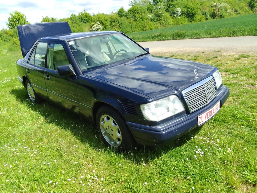 Bild des Angebotes Mercedes-Benz E300 Turbo Diesel