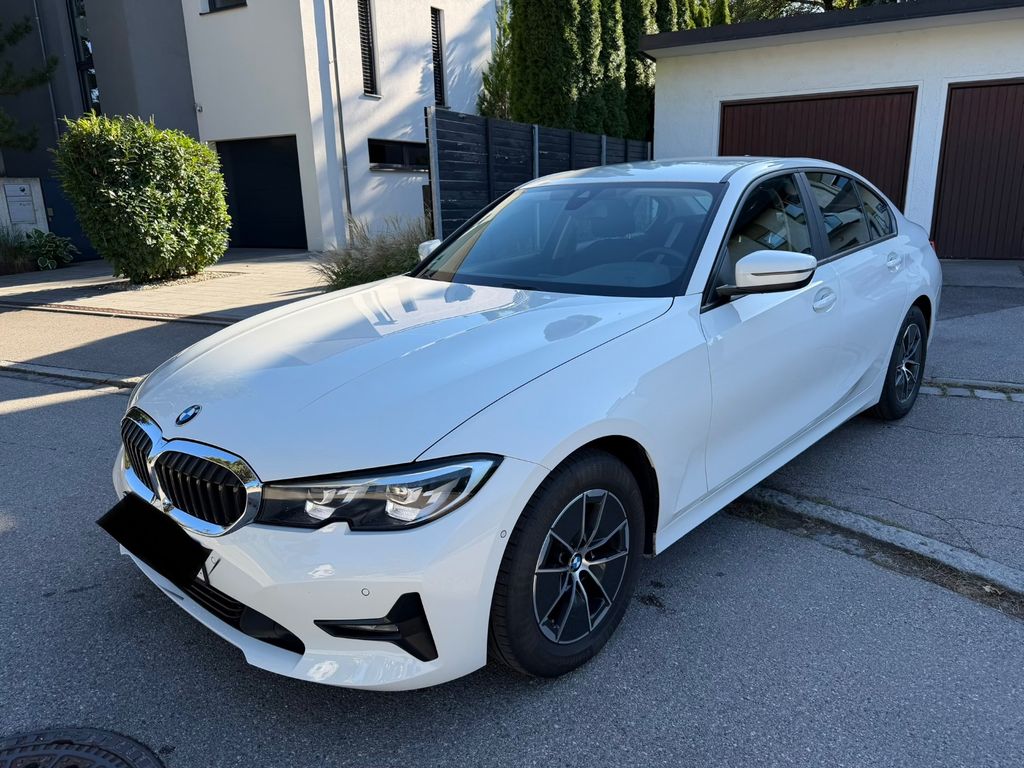 Bild des Angebotes BMW 318i Limousine *Automatik*Navigation*LED*