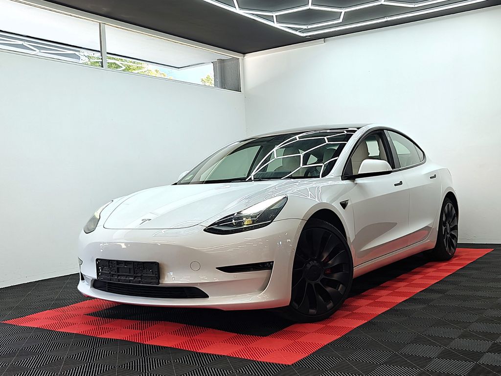 Bild des Angebotes Tesla Model 3 Performance WHITE/WHITE